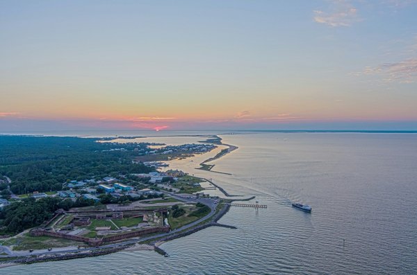 Quels sont les meilleurs spots pour la plongée sous-marine avec les dauphins en Nouvelle-Calédonie : conseils et périodes ?